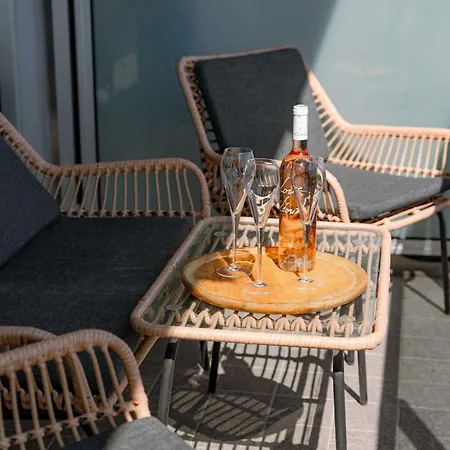 Huswell - Bright With View And Terrace