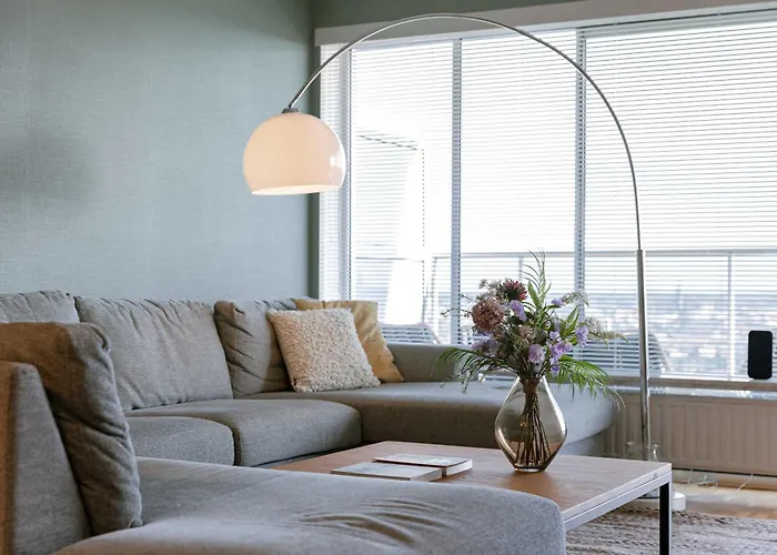 Апартаменты Huswell - Bright With View And Terrace