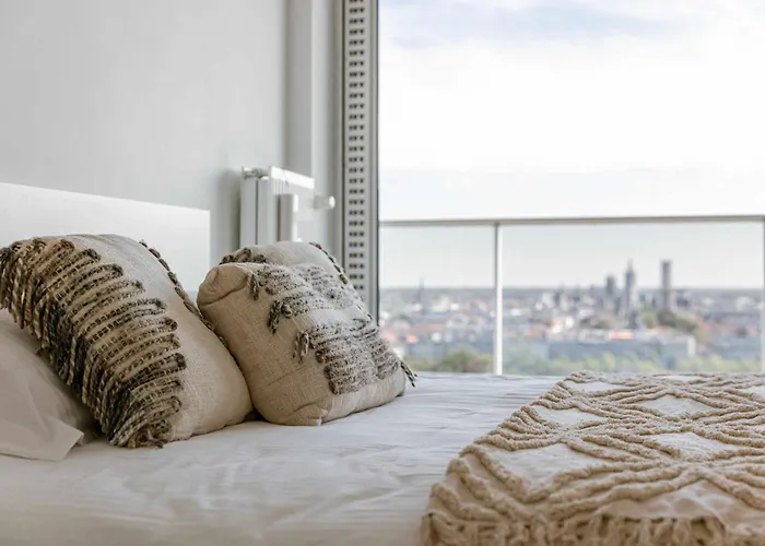 Huswell - Bright With View And Terrace Апартаменты